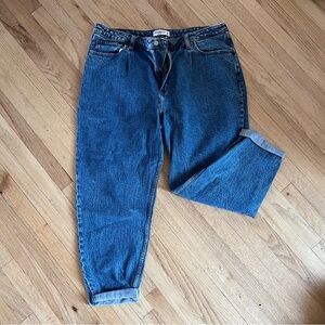 Abercrombie & Fitch - Curve Love - The 80’s Mom High Rise